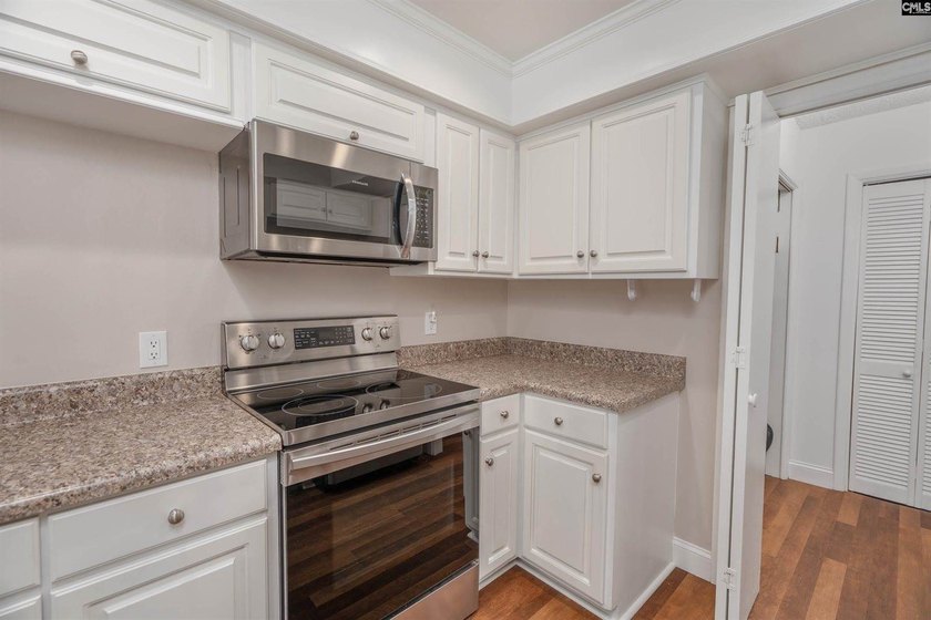 Stylish... updated... and completely move-in ready. This - photo 15