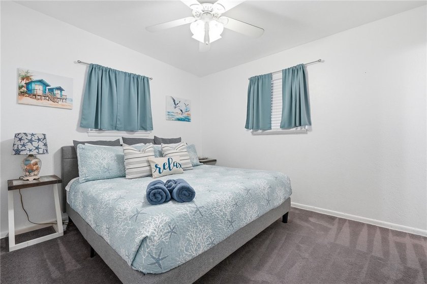 Charming 3-bedroom, 1.5-bath home currently operating as a - photo 18
