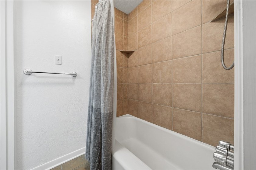 Charming 3-bedroom, 1.5-bath home currently operating as a - photo 20