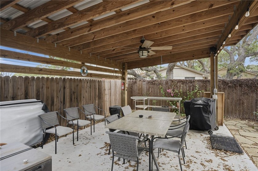 Charming 3-bedroom, 1.5-bath home currently operating as a - photo 22