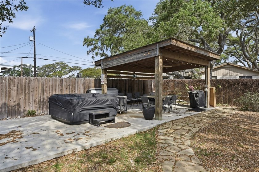 Charming 3-bedroom, 1.5-bath home currently operating as a - photo 24
