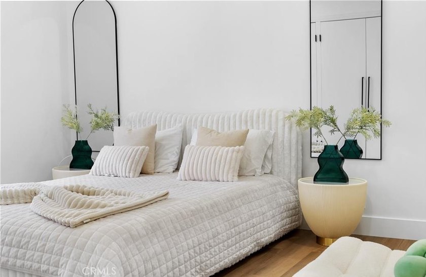 Beautifully updated single-level home on a private corner lot in - photo 26