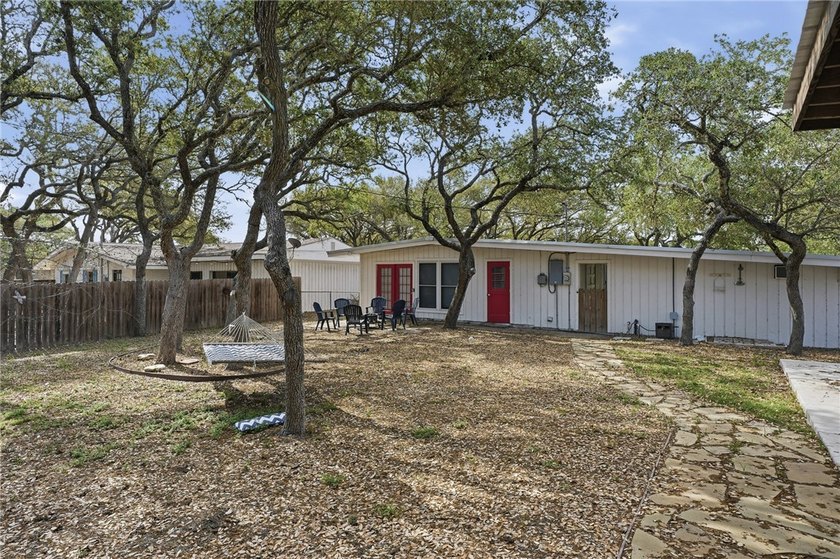Charming 3-bedroom, 1.5-bath home currently operating as a - photo 28