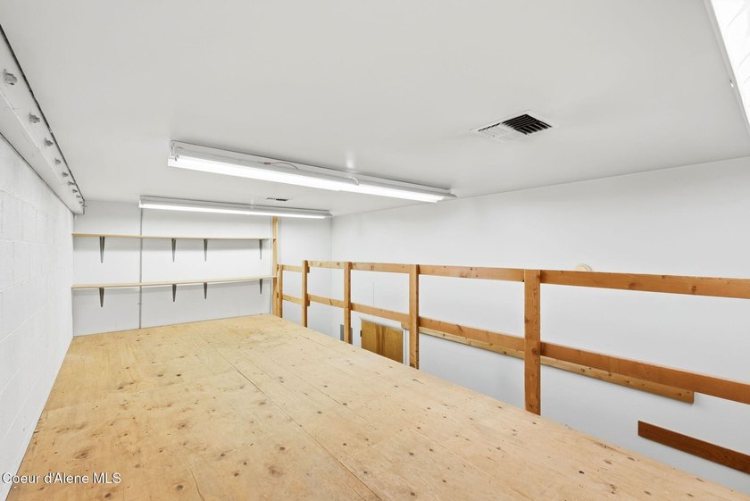 Location, Location Location! This is a great opportunity to own - photo 27