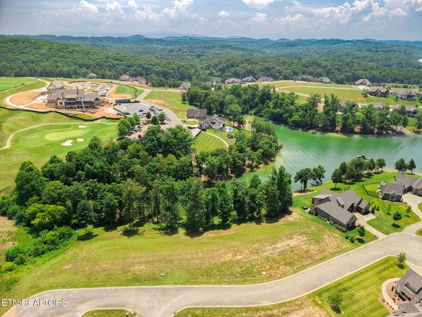 Experience luxury lake living in one of WindRiver's most - photo 6