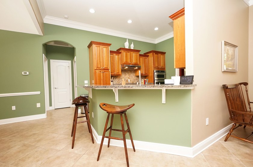 Gorgeous move-in-ready home on an oversized lot! This - photo 17