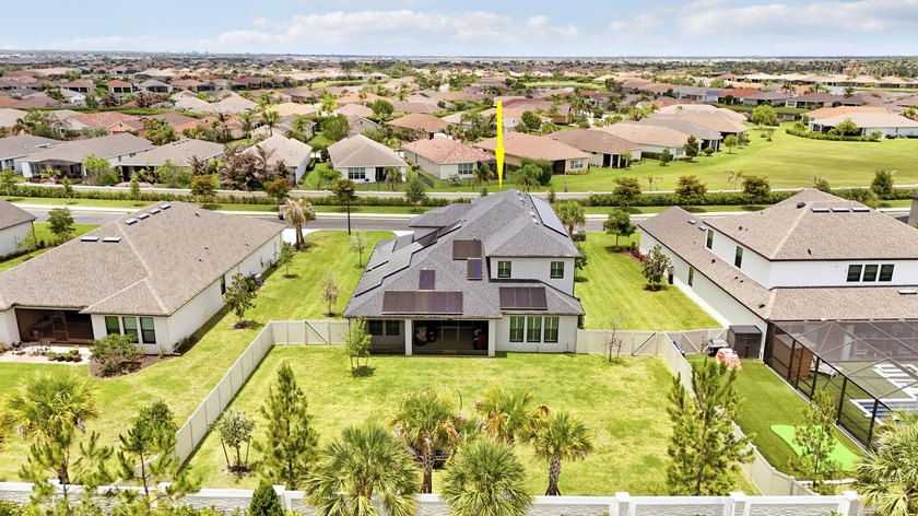 Welcome to this stunning two-story home offering the perfect - photo 5