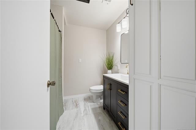 Experience lakefront living in this beautifully renovated home - photo 14