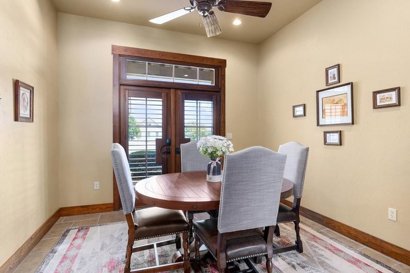 Enjoy gracious indoor and outdoor living from this beautiful one - photo 16