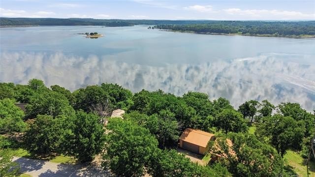 Experience lakefront living in this beautifully renovated home - photo 18