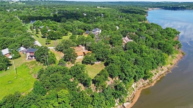 Experience lakefront living in this beautifully renovated home - photo 19