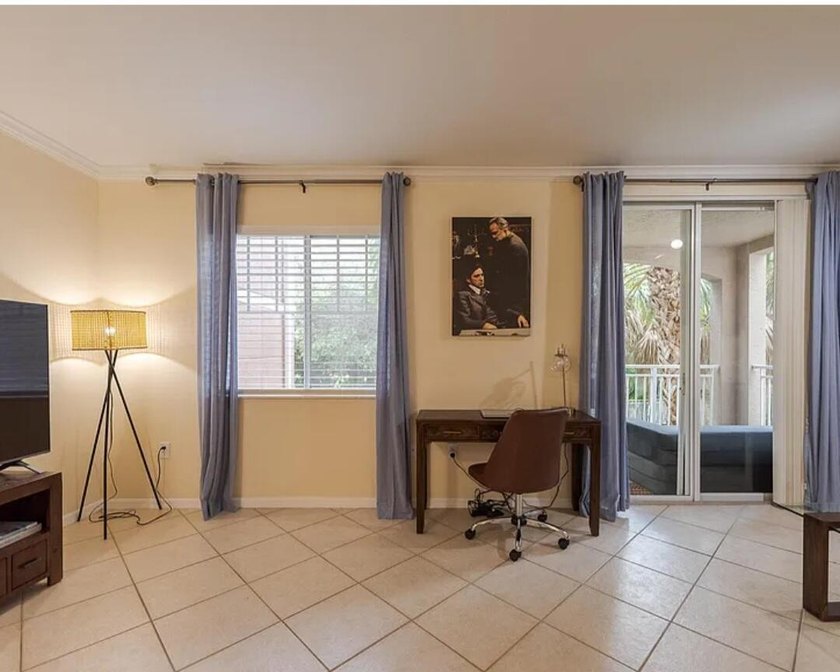 Charming one bedroom/one bath condo conveniently located! - photo 8