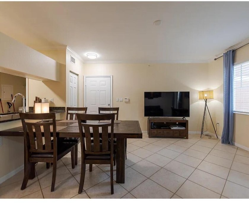 Charming one bedroom/one bath condo conveniently located! - photo 9