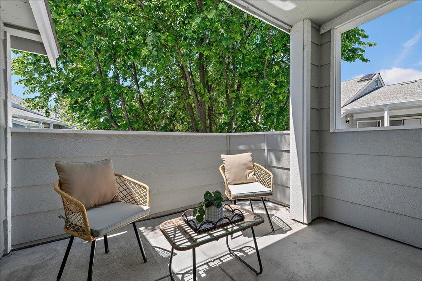 Indulge in the serenity of this beautifully updated top-floor - photo 4