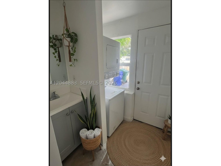 Discover the perfect combination of location, comfort, and - photo 11