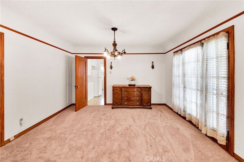 This charming, well-cared-for home offers a spacious layout with - photo 5