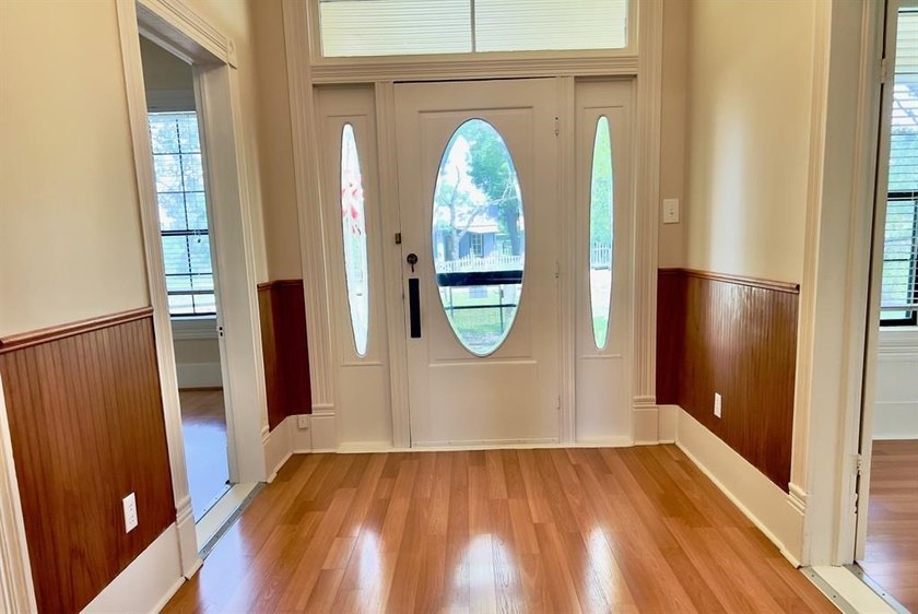 Rare opportunity to acquire a home in the heart of the hill - photo 14