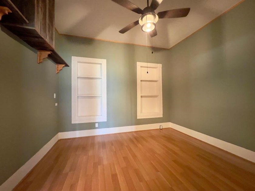 Rare opportunity to acquire a home in the heart of the hill - photo 17