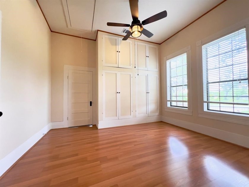 Rare opportunity to acquire a home in the heart of the hill - photo 19