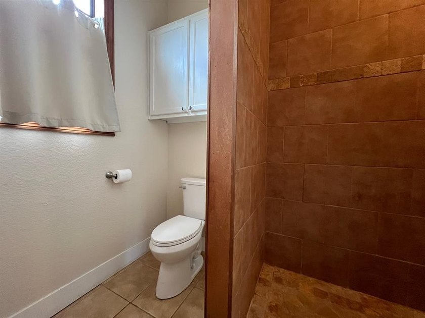 Rare opportunity to acquire a home in the heart of the hill - photo 23