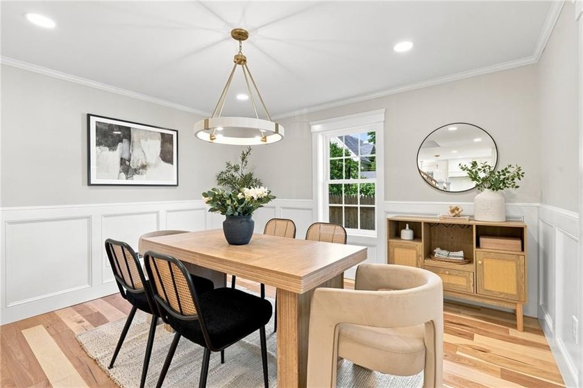 Welcome to a gorgeous reinvention of an 1880 gem in the heart of - photo 13