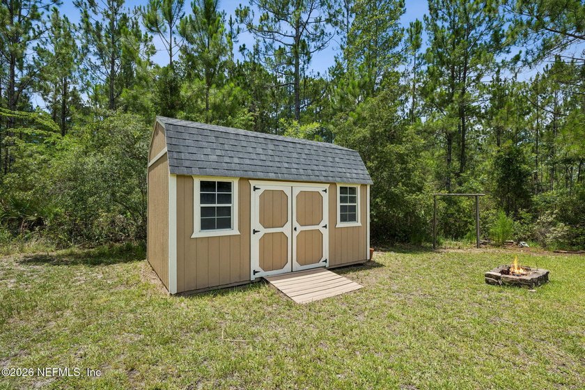 Welcome to this beautiful home located on one acre in the - photo 22