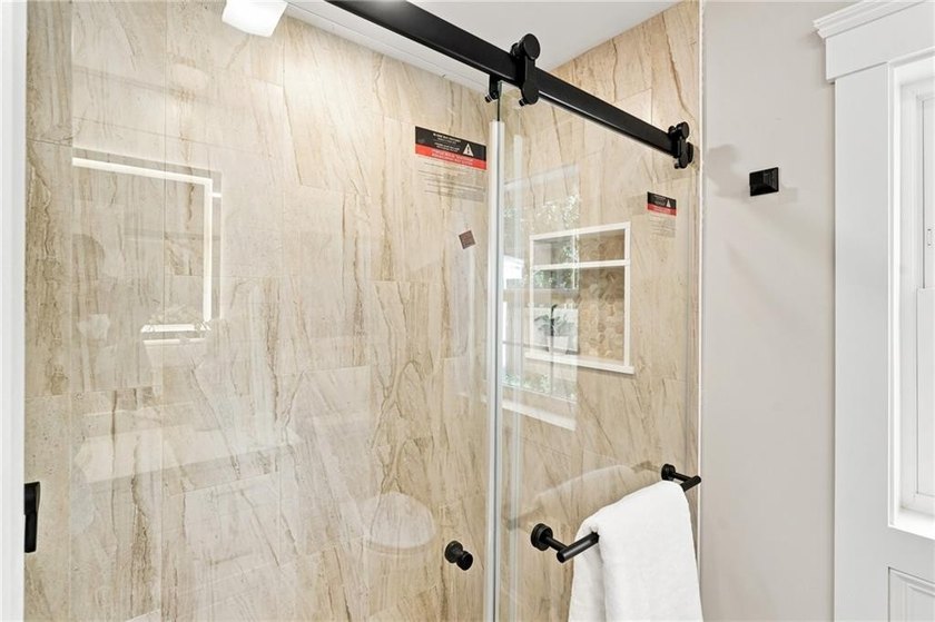 Welcome to a gorgeous reinvention of an 1880 gem in the heart of - photo 23