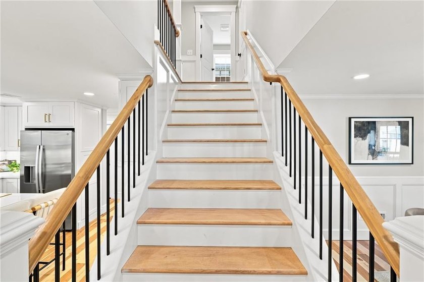 Welcome to a gorgeous reinvention of an 1880 gem in the heart of - photo 25