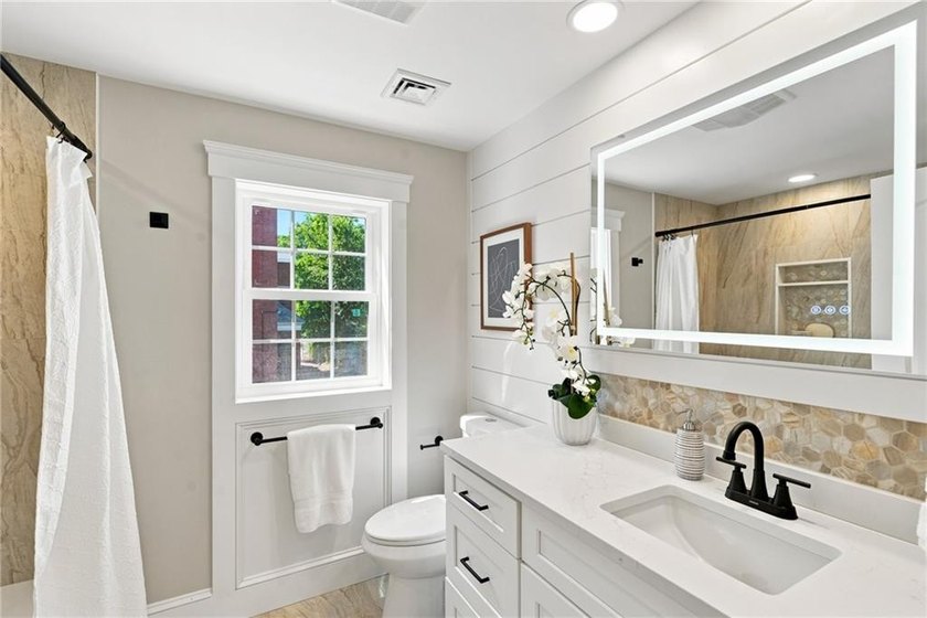 Welcome to a gorgeous reinvention of an 1880 gem in the heart of - photo 26