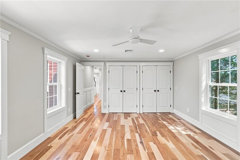 Welcome to a gorgeous reinvention of an 1880 gem in the heart of - photo 30
