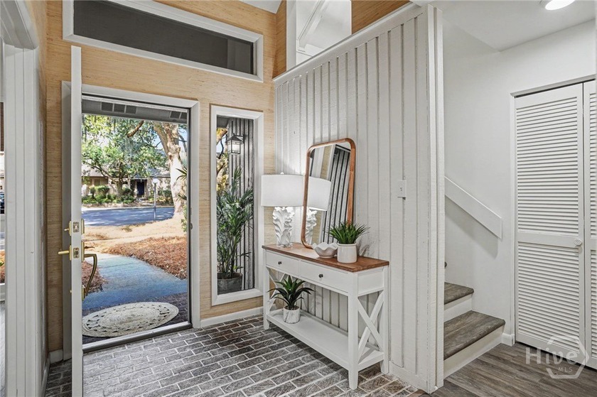 Welcome to effortless, maintenance-free living in The Landings - photo 3