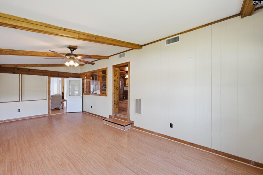 Discover this charming 1982 ranch-style Lake Murray bungalow - photo 29