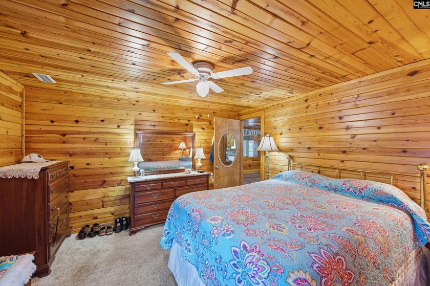 Discover this charming 1982 ranch-style Lake Murray bungalow - photo 34