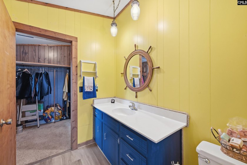 Discover this charming 1982 ranch-style Lake Murray bungalow - photo 38