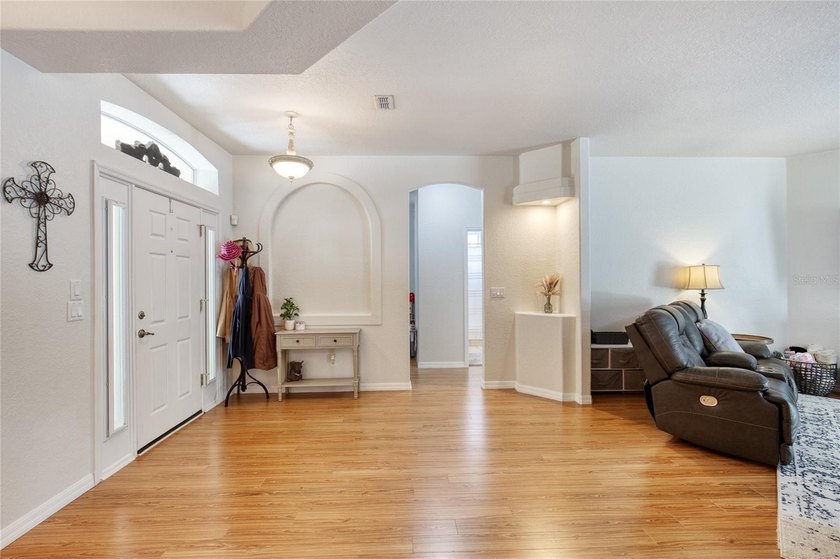 Beautiful 3 Bedroom, 2 Bath, 2 Car Garage Pool Home located in - photo 10