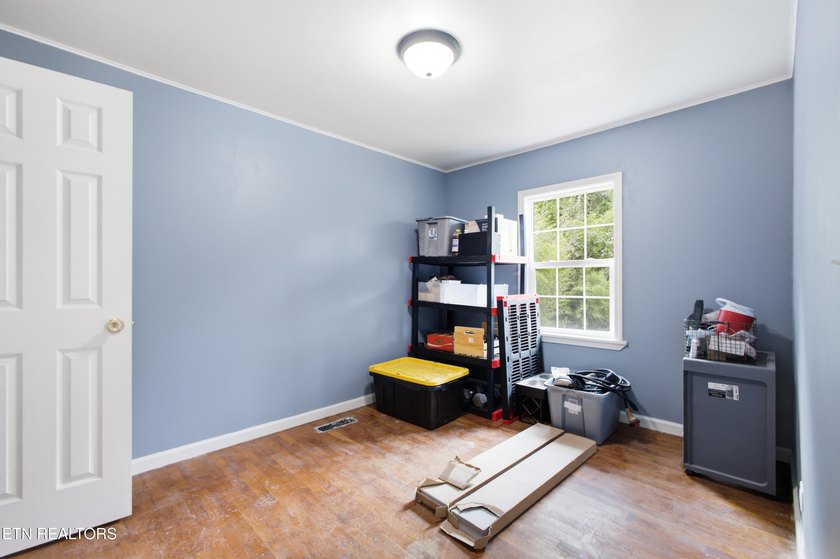Charming, Affordable Don't miss this 3-bedroom, 2-bath home - photo 7