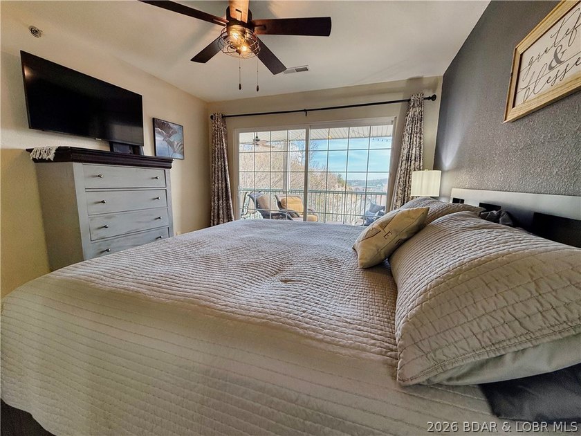 Wake up to stunning lake views and enjoy effortless Ozarks - photo 11