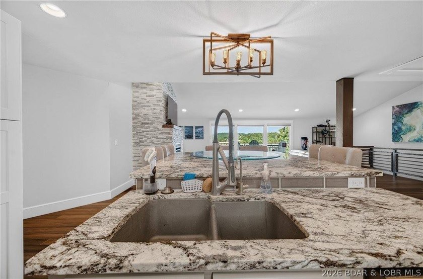 Commanding breathtaking panoramic views of the 24-mile marker - photo 15
