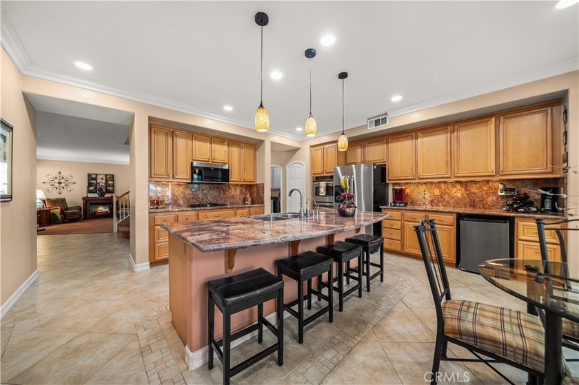 **RARE TURNKEY TUSCANY MODEL ON THE GOLF COURSE**One of the - photo 16