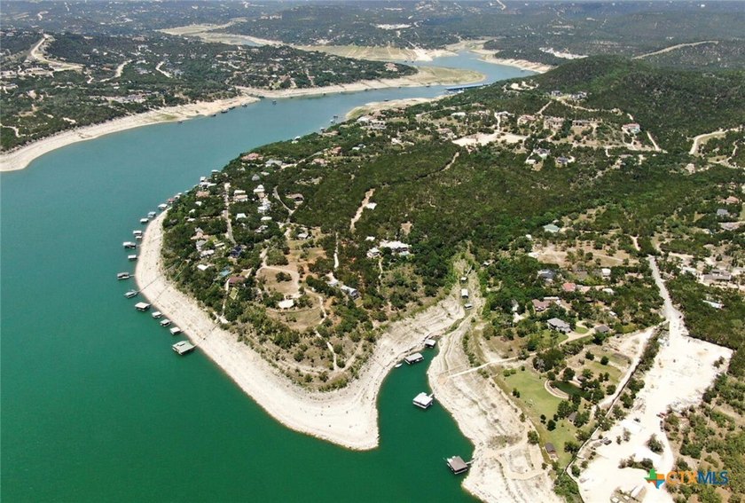 Extraordinary Lake Travis waterfront estate in the Sandy Shores - photo 35