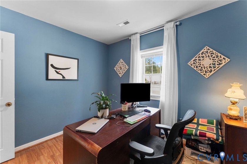 Welcome to this beautiful 1,843 sq ft traditional two-story - photo 13