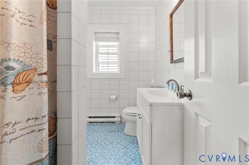 Welcome to this beautiful 1,843 sq ft traditional two-story - photo 14