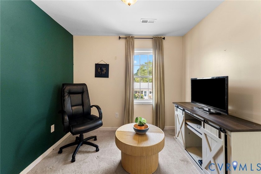 Welcome to this beautiful 1,843 sq ft traditional two-story - photo 20
