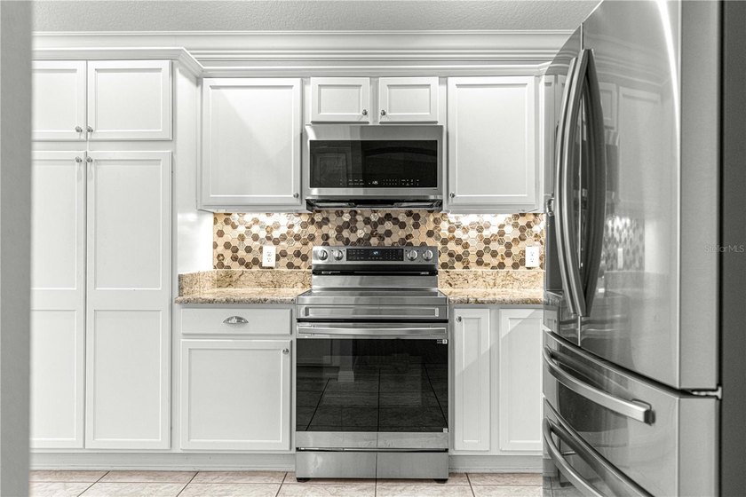 **BOND PAID!** **DESIGNER LILY MODEL IN THE VILLAGE OF SANIBEL** - photo 20