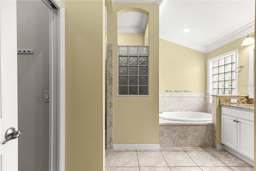 **BOND PAID!** **DESIGNER LILY MODEL IN THE VILLAGE OF SANIBEL** - photo 26