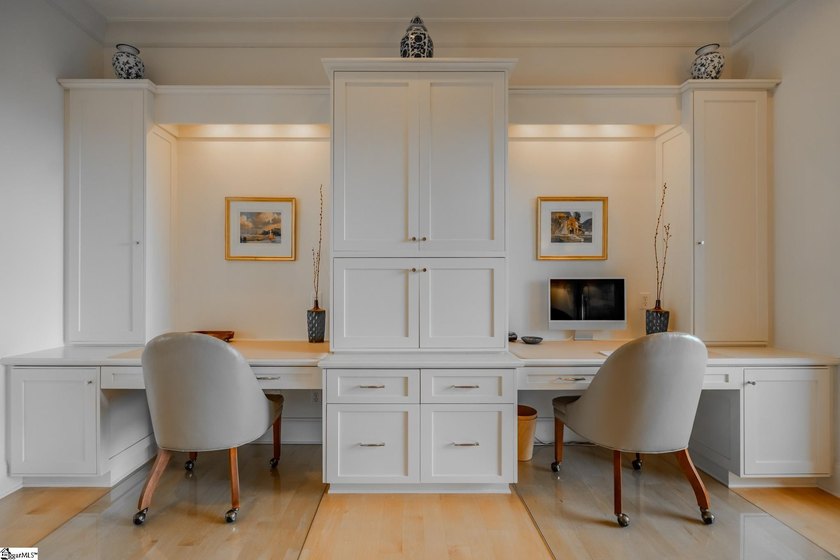 Some homes have a view. This one has a horizon. Sited on one of - photo 29