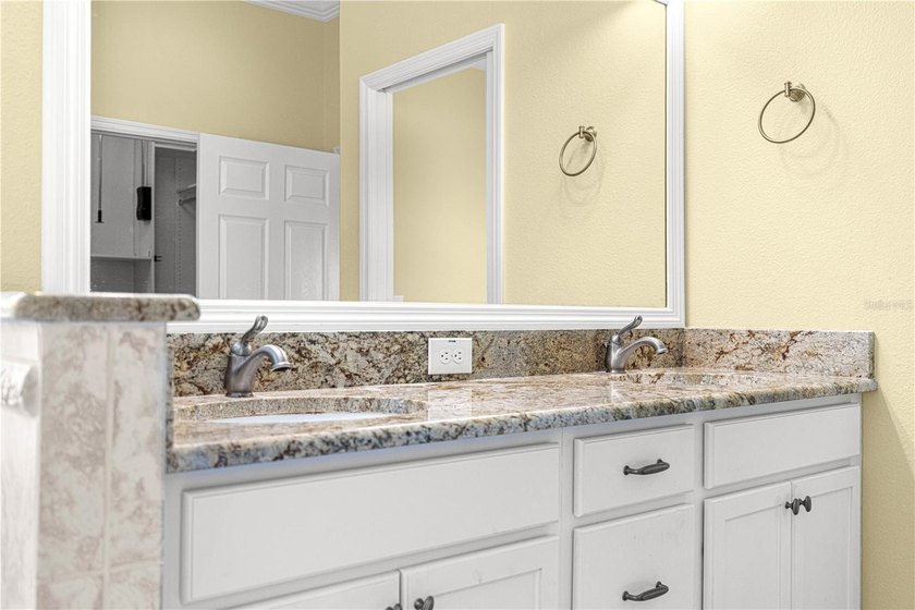 **BOND PAID!** **DESIGNER LILY MODEL IN THE VILLAGE OF SANIBEL** - photo 29