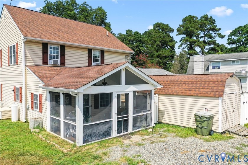Welcome to this beautiful 1,843 sq ft traditional two-story - photo 34