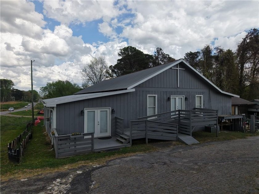 Available Business, currently being used as a Church. This is - photo 2