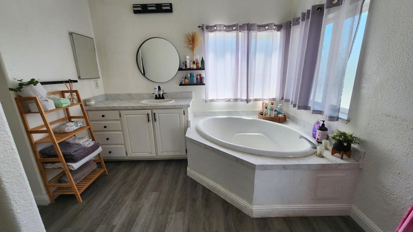 This charming 1998 Silvercrest home offers 1,734 square feet of - photo 8